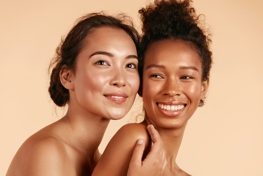 Woman tanned self tanner tanning mousse DHA foam drops